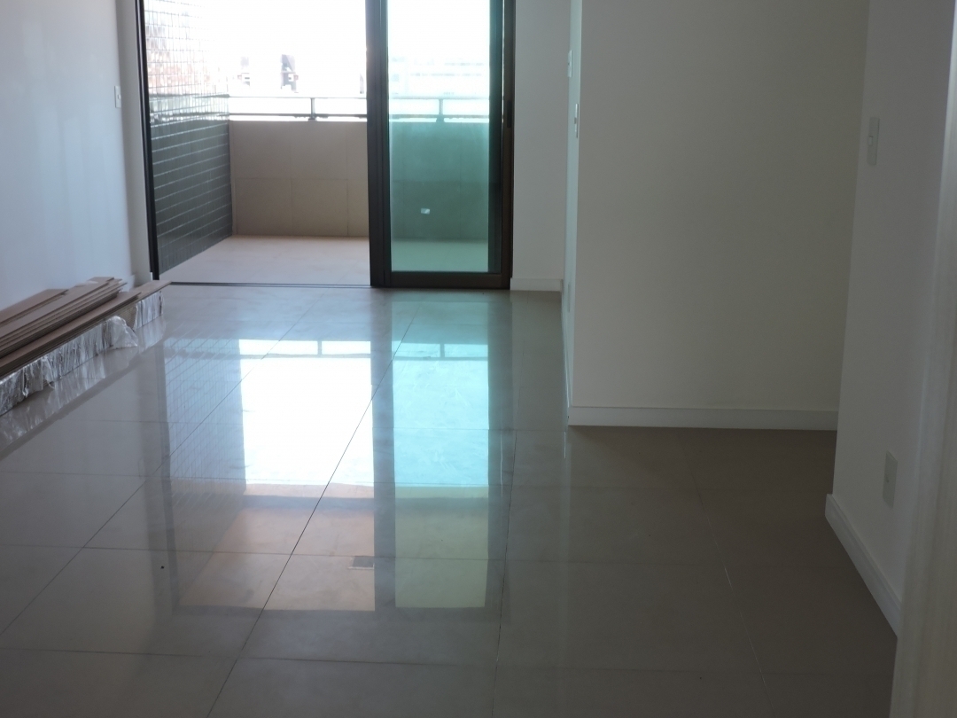 Apartamento à venda com 3 quartos, 93m² - Foto 4
