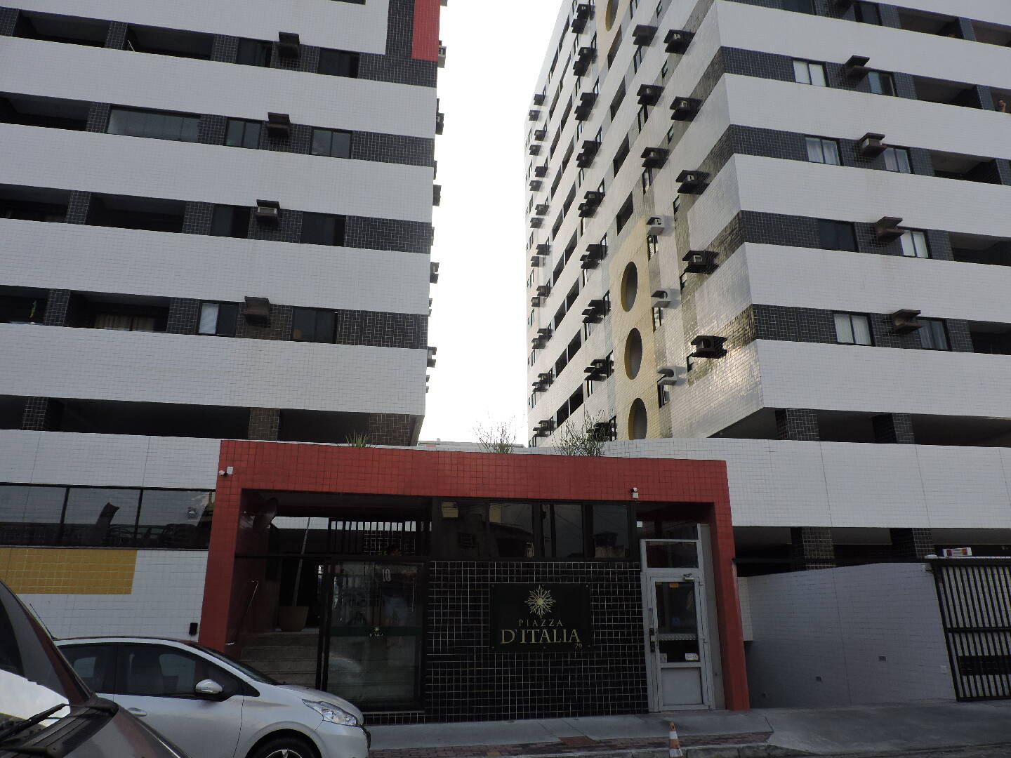 Apartamento à venda com 3 quartos, 79m² - Foto 1