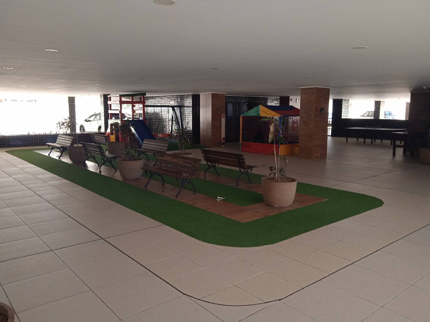 Apartamento à venda com 3 quartos, 79m² - Foto 3