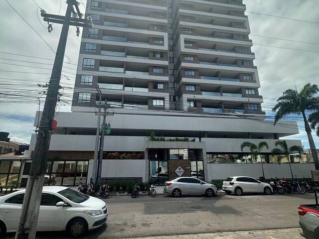 Apartamento para Venda em Maceió - 2